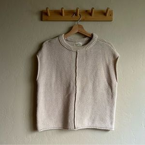 Universal thread knit sweater vest - Size XS